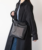 【Andrea Cardone】ミディアムサイズレザートートバッグバッグ