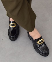 【PASCUCCI】ラウンドトウメタルバックルローファー