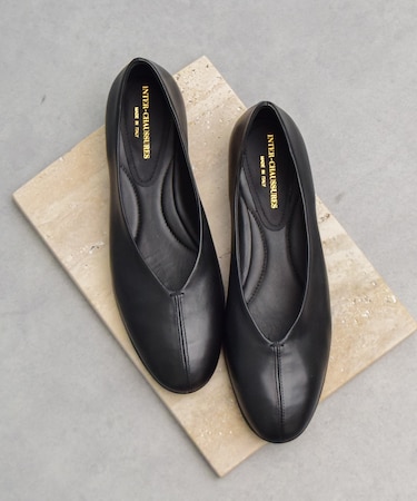 【INTER-CHAUSSURES】ラウンドトウセンターシームパンプス