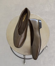 【INTER-CHAUSSURES】ラウンドトウセンターシームパンプス