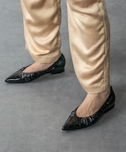 【INTER-CHAUSSURES】ポインテッドトウギャザーパンプス