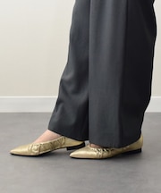 【INTER-CHAUSSURES】ポインテッドトウギャザーパンプス