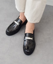 【INTER-CHAUSSURES】ラウンドトウメタルベルトローファー