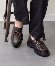 【INTER-CHAUSSURES】撥水厚底チェーンローファー