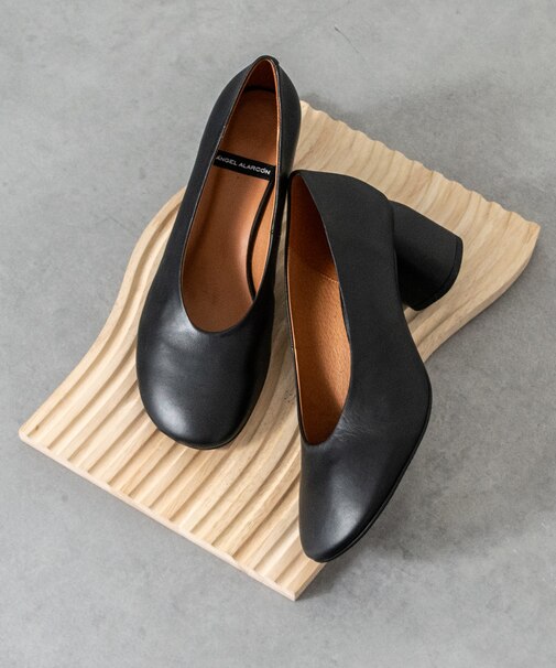 【ANGEL ALARCON】オブリークトウチャンキーヒールパンプス