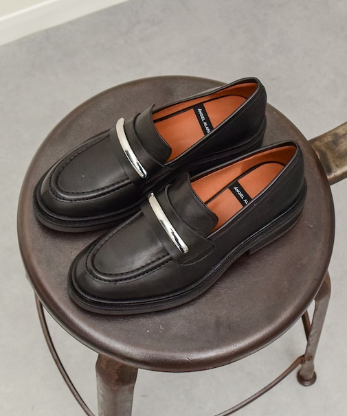 【ANGEL ALARCON】ラウンドトウメタルオーナメントローファー