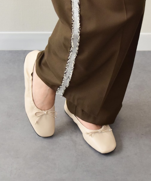 【FABIO RUSCONI】スクエアトウフラットシャーリングバレエ