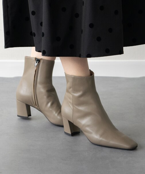 【FABIO RUSCONI】スクエアトウプレーンショートブーツ