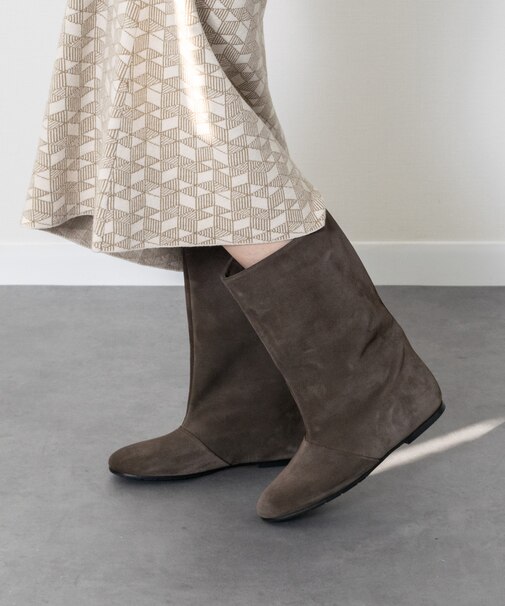 【FABIO RUSCONI】ラウンドトウルーズフィットショートブーツ