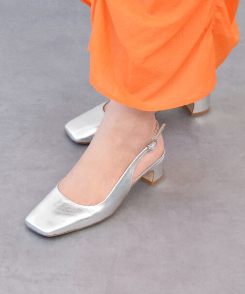 【INTER-CHAUSSURES】スクエアトウバックバンドパンプス