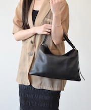 【LORISTELLA】ソフトレザーハンドバッグ