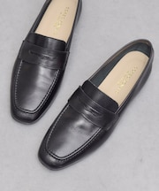 【CORSO ROMA，9】スクエアトウフラットソフトシューズ