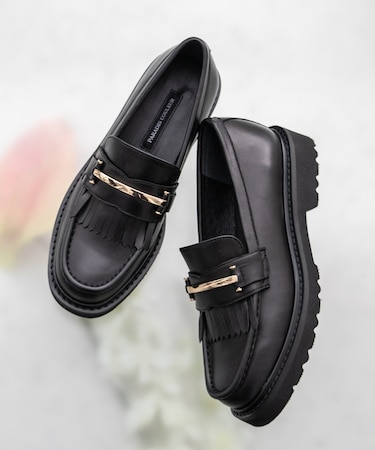 【PARADIS COULEUR】メタルバーフリンジローファー