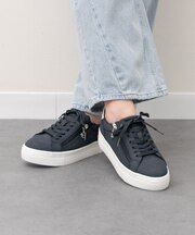 【Tamaris】サイドジップ厚底フラットソールスニーカー