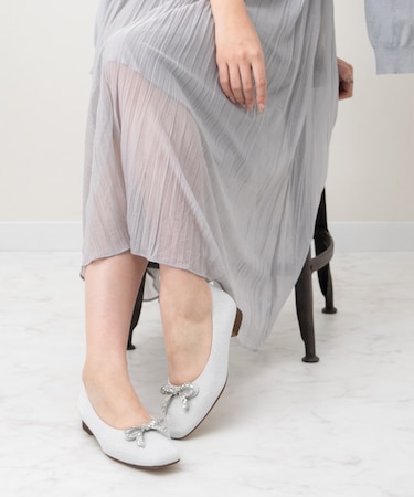 【Bridget Birkin】ビジューリボンラメパンプス