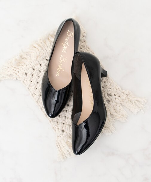 【Bridget Birkin】Vカットベーシックパンプス