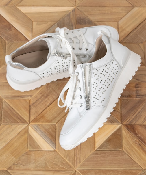 【CAPRICE】カットワークデザインスニーカー