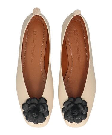 【FABIO RUSCONI】ラウンドトウVカットカメリアバレエ