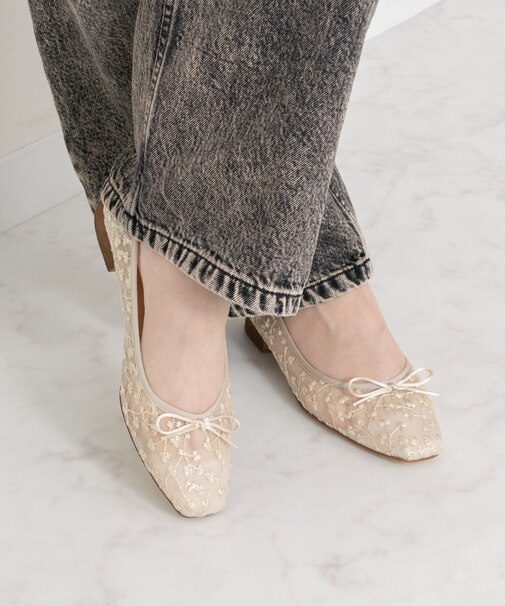 【Bridget Birkin】フラワーラメチュールパンプス