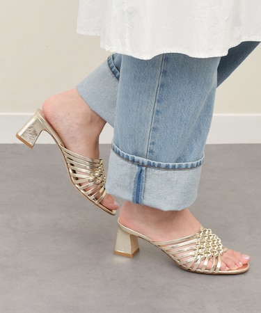 【INTER-CHAUSSURES】ラウンドトウフレアヒールノットサンダル