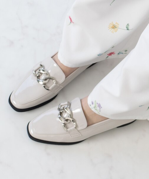 【Bridget Birkin】チェーンアクセサリーローファー