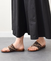 【ITALIAN SHOEMAKERS】ラインストーンストラップトングサンダル