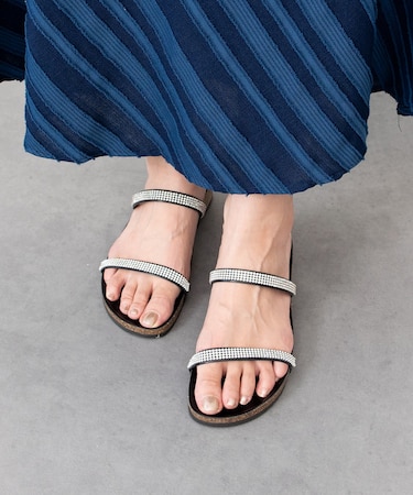 【ITALIAN SHOEMAKERS】ラインストーンダブルストラップサンダル