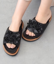 【EMILE】ビッグコサージュフットベッドサンダル