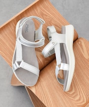 【IMAC】フットベッドベルクロサンダル