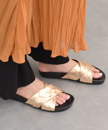 【INTER-CHAUSSURES】イントレチャートクロスベルトサンダル