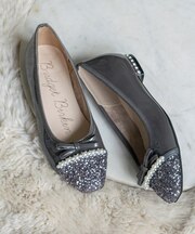 【Bridget Birkin】グリッターパールリボンフラットシューズ