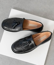 【INTER-CHAUSSURES】タッセルキルトローファー