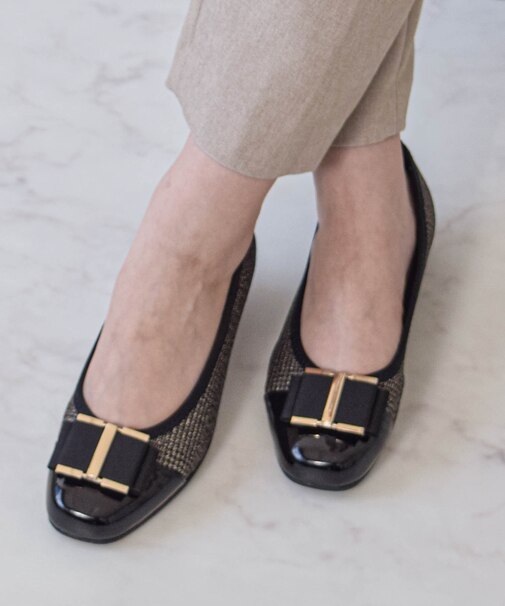 【Bridget Birkin Walk】メタルバックルリボンコンフォートパンプス