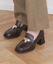 【Bridget Birkin】イニシャルロックヒールアップローファー