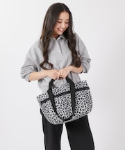 TWO HANDLE ZIP TOTE ニュートラルレオパード