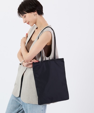 VERTICAL CITY TOTE アップタウンディープシーブルー/ブラック