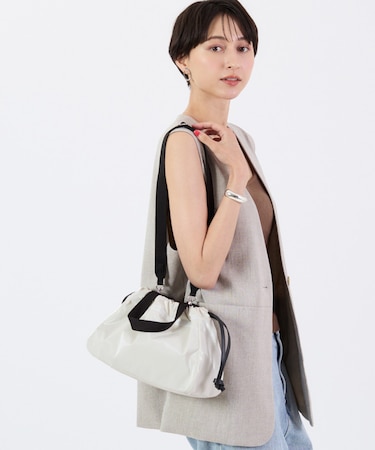 E/W CITY DRAWSTRING BAG  アップタウンパールシャイン/ブラック