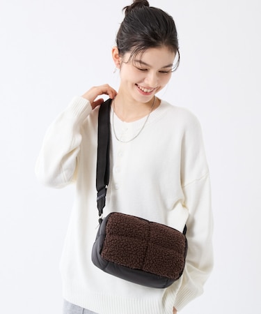 PUFFY CUBE CROSSBODY ダークチョコレートシェルパ