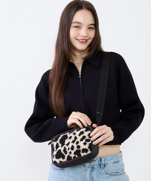 PUFFY CUBE CROSSBODY カウシェルパ