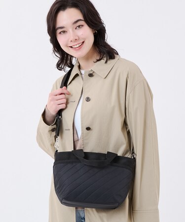 SMALL BUCKET TOTE ラインデボスブラック