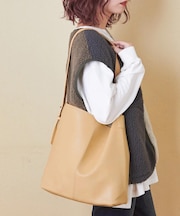 シンセティック レザー ポーチ付き ハーフ ショルダーバッグ