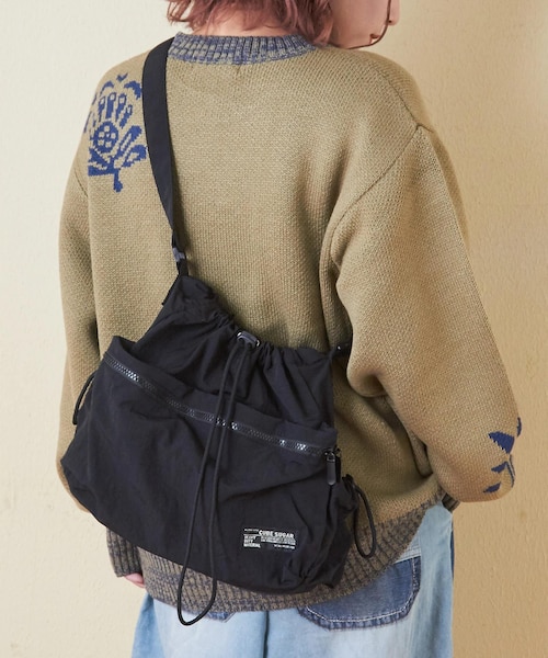 ナイロン 変形 ショルダーバッグ|キューブシュガーの通販 ナイロン 変形 ショルダーバッグ|キューブシュガーの通販