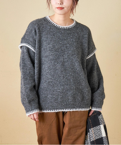 WEB限定 evo. (エボ) ブランケットステッチ柄 レイヤード風 ニット