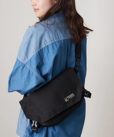 ナイロン ミニ メッセンジャーバッグ