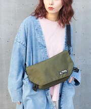 ナイロン ミニ メッセンジャーバッグ