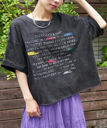 パウダー加工 ペイント風 ロゴ プリント Tシャツ