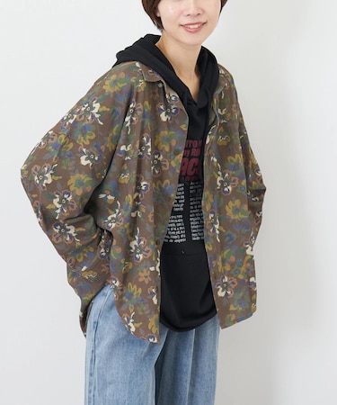 綿ボイル 総柄 プリント 袖ロールアップ シャツ