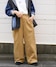 ベージュ