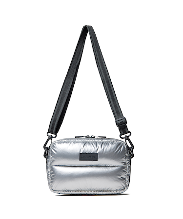 イントレピッド エクストラ パフド クロスボディ