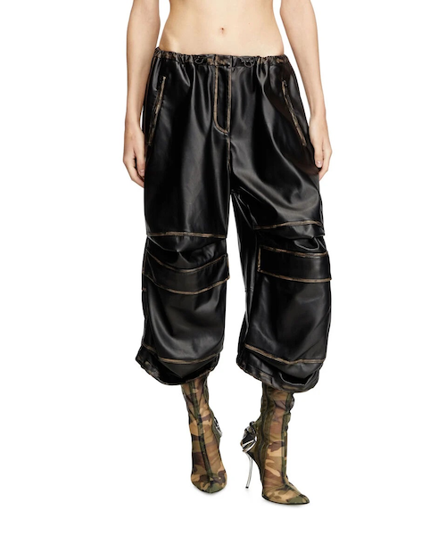 パンツ DIESEL P-Dayetz-Short-Fem ウィメンズ バミューダパンツ P-DAYETZ-SHORT-FEM｜ディーゼルの通販